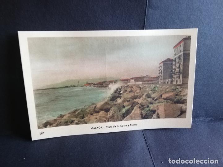 Postales: TARJETA POSTAL DE MALAGA. VISTA DE LA COSTA Y MORRO. EDICIONES ARRIBAS.
