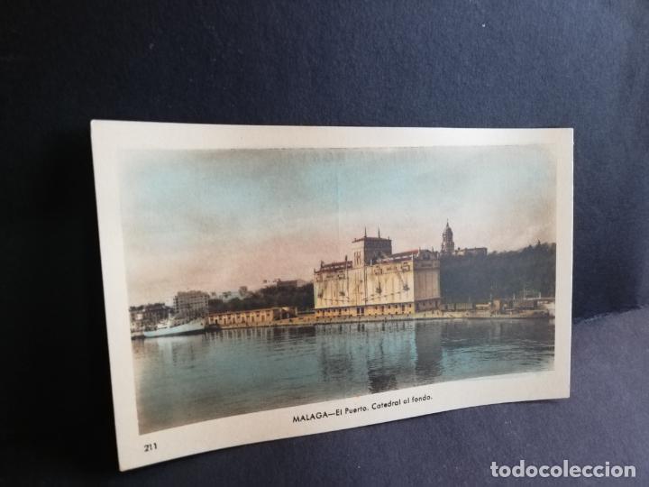 Postales: TARJETA POSTAL DE MALAGA. EL PUERTO. CATEDRAL AL FONDO. EDICIONES ARRIBAS.