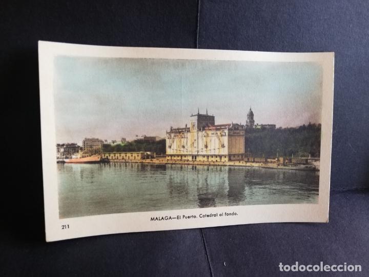 Postales: TARJETA POSTAL DE MALAGA. EL PUERTO. CATEDRAL AL FONDO. EDICIONES ARRIBAS.