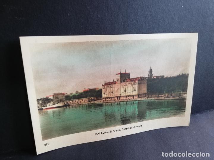 Postales: TARJETA POSTAL DE MALAGA. EL PUERTO. CATEDRAL AL FONDO. EDICIONES ARRIBAS.