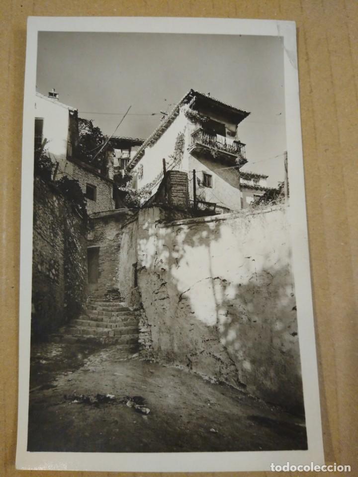 Postales: Postal fotografica una Calle de Granada. Sin circular