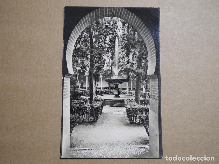 Postales: Alhambra Jard&iacute;n de Lindaraj&aacute;. n&ordm; 33 Ed. Zerkowitz. Sin circular