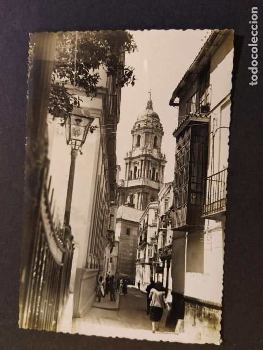 Postales: MALAGA-CATEDRAL UNA CALLE-ED&middot;FOTO CORTES-POSTAL ANTIGUA-(67.228)