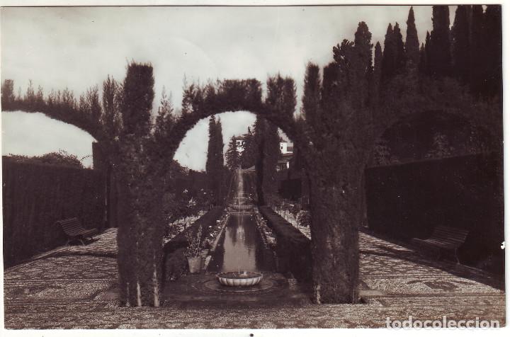 Postales: PE-403  GRANADA. EL GENERALIFE. JARDINES - Foto 1