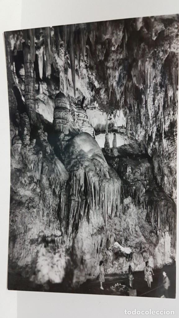 Postales: ANTIGUA FOTO POSTAL DE MALAGA. CUEVA DE NERJA 1960 SALA DE LAS CASCADAS