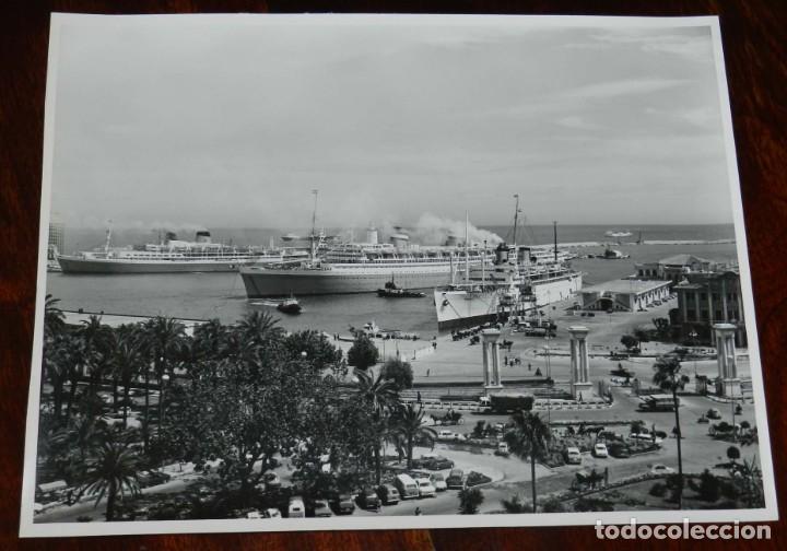 Postales: FOTOGRAFIA DEL PUERTO DE MALAGA, FOTO INDUSTRIAL, MIDE 24,5 X 19 CMS.