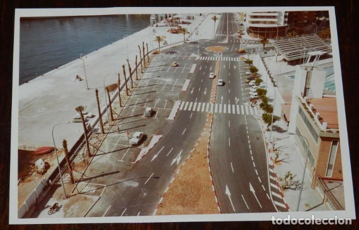 Postales: FOTOGRAFIA DEL PUERTO DE MALAGA, A&Ntilde;O 1975, FOTO INTERFOT. MIDE 18 X 12 CMS.