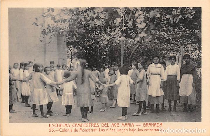 Postales: GRANADA.- ESCUELAS CAMPESTRES DEL AVE-MARIA.- COLONIA DE MONSERRAT. LAS NI&Ntilde;AS JUEGAN BAJO LOS EMPARR