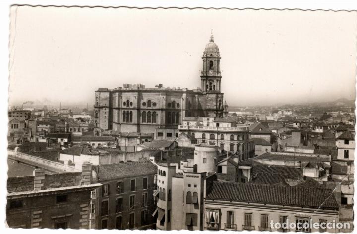 Postais: BONITA POSTAL - MALAGA - CATEDRAL Y VISTA PARCIAL