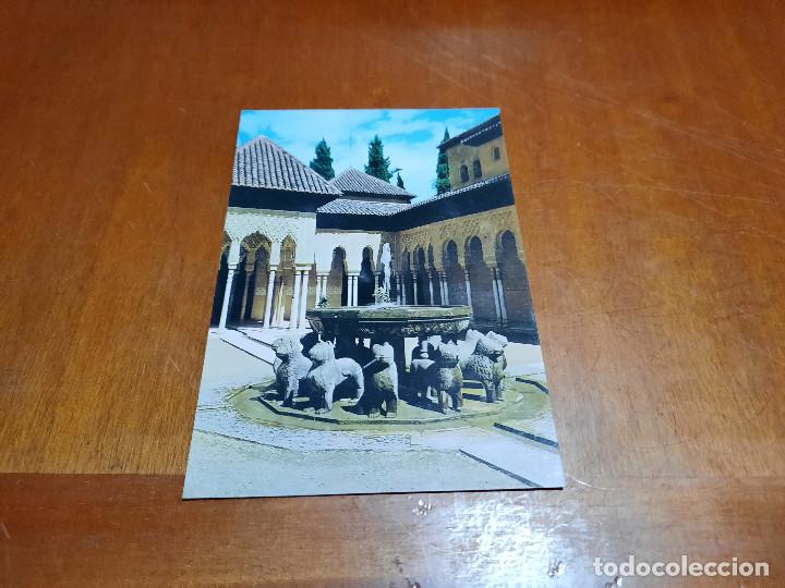 Postales: POSTAL. PATIO DE LOS LEONES. SERIE 1 N&ordm; 62. ESCRITO UN NOMBRE POR DETR&Aacute;S. SIN USO. BUEN ESTADO