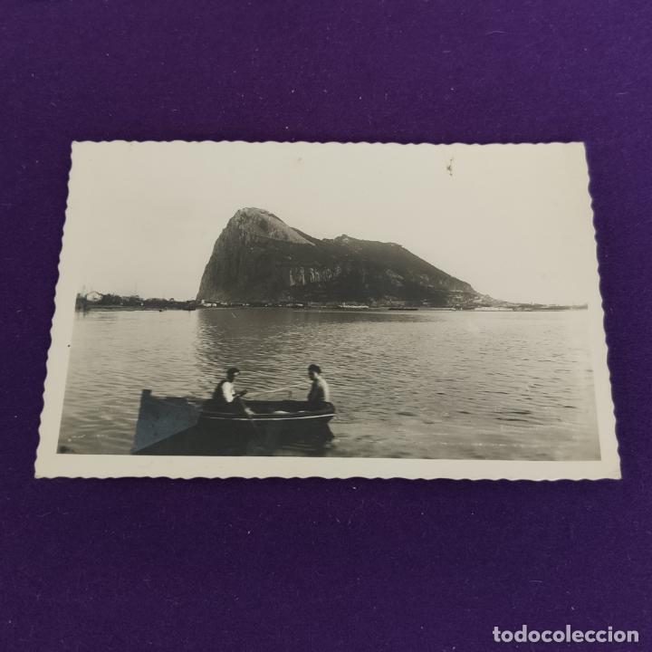 Postales: POSTAL DE LA LINEA DE LA CONCEPCION (CADIZ). N&ordm;9 EL PE&Ntilde;ON DE GIBRALTAR. A&Ntilde;OS 50.