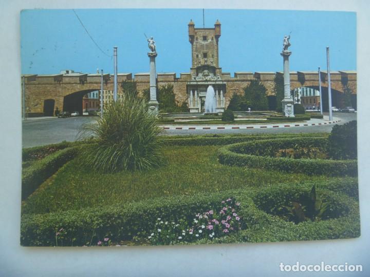 Postales: POSTAL DE CADIZ : PUERTA DE TIERRA . CON CU&Ntilde;O DE CORREOS DE INSUFICIENCIA DE FRANQUEO