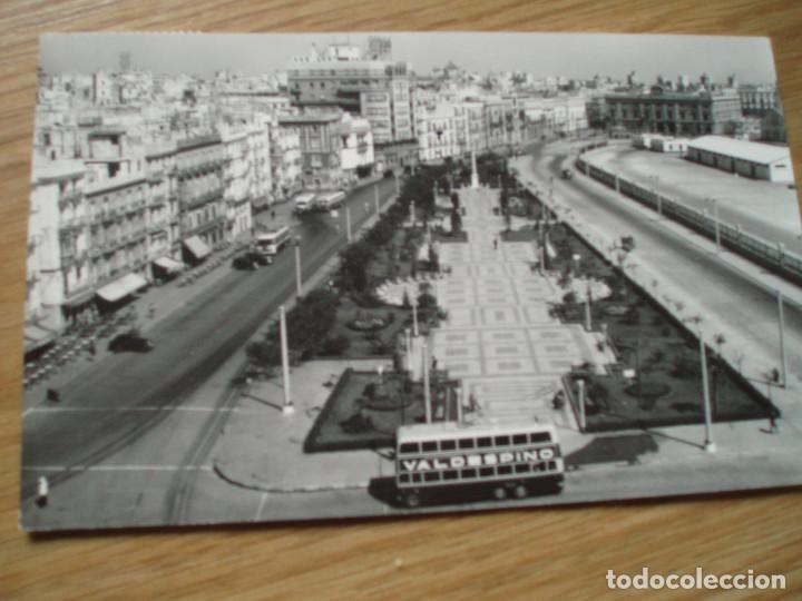Postales: POSTAL A&Ntilde;OS 50 CADIZ. VALDESPINO. AVDAS RAMON DEL CARRANZA Y DEL GENERALISIMO. CIRCULADA