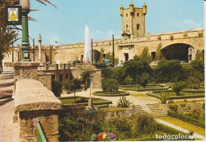 Postales: (1171) CADIZ . PUERTA DE TIERRA ... SIN CIRCULAR