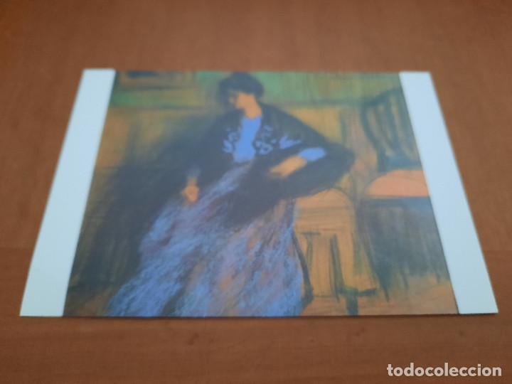 Postales: PICASSO. MUJER CON MANT&Oacute;N, SENTADA. 31. POSTAL. SIN CIRCULAR. BUEN ESTADO. C-10