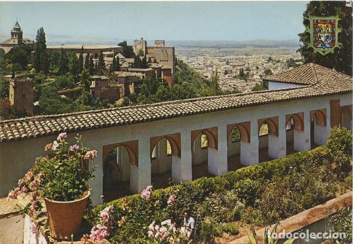Postales: SERIE 45-N&ordm; 8-GRANADA. Generalife, al fondo la Alhambra. Sin circular. ED. A.ZERKOWITZ