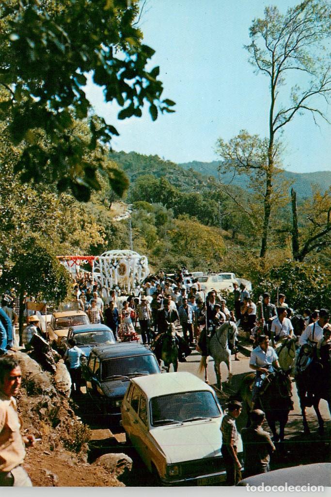 Postales: em0136 Alajar romeria entrada en la pe&ntilde;a de la filial de fuenteheridos hareton renault 6 seat 1430