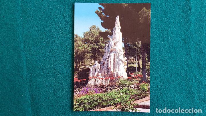 Postales: POSTAL MONUMENTO A LOS DESCUBRIDORES DE LA CUEVA DE NERJA - MALAGA