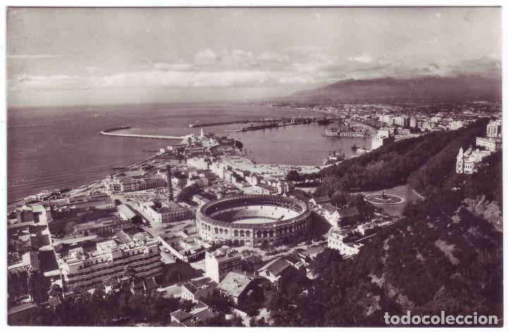 Postais: M&aacute;laga: Plaza de Toros y panor&aacute;mica de la ciudad. Beascoa. No circulada (A&ntilde;os 50)