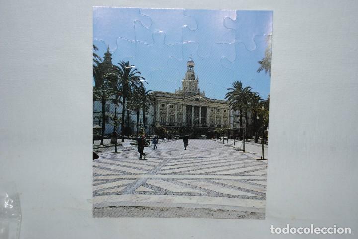 Postales: POSTAL PUZZLE DEL AYUNTAMIENTO DE CADIZ .