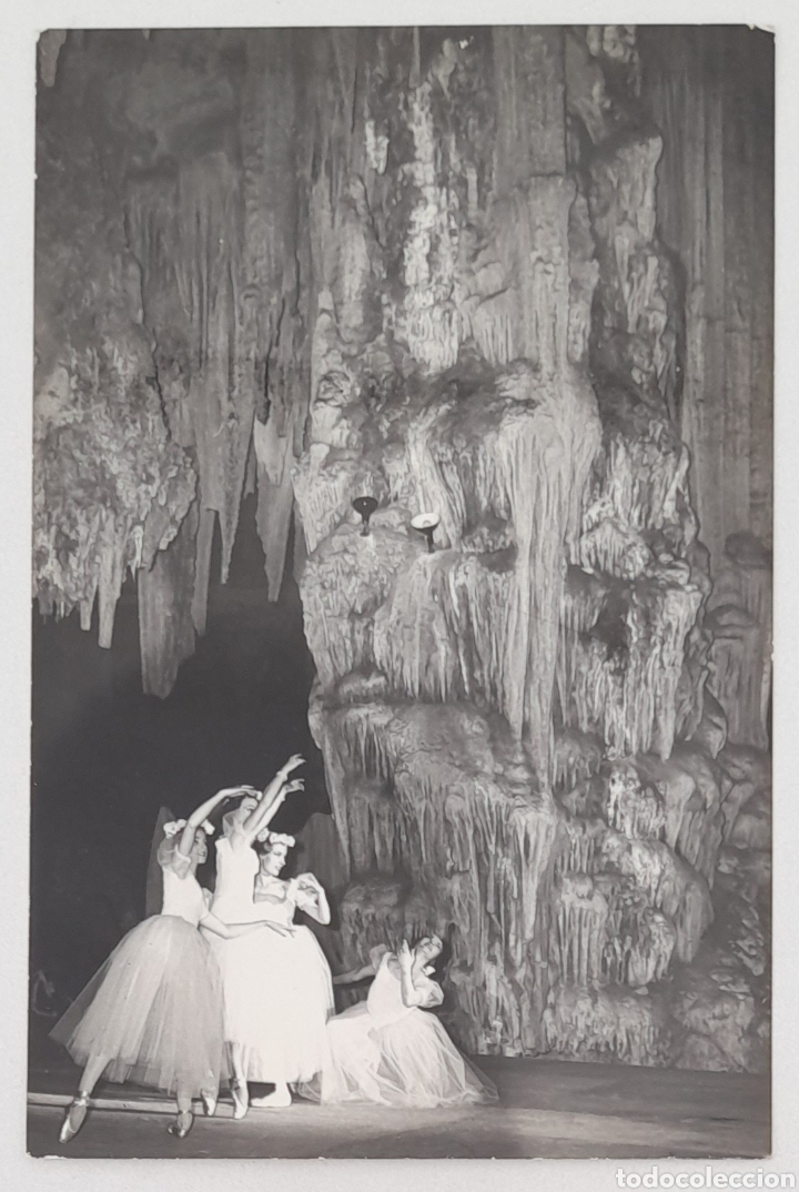 Postales: CUEVA DE NERJA (M&aacute;laga) Actuaci&oacute;n del Ballet Tour de Par&iacute;s. Patronato de la cueva de Nerja