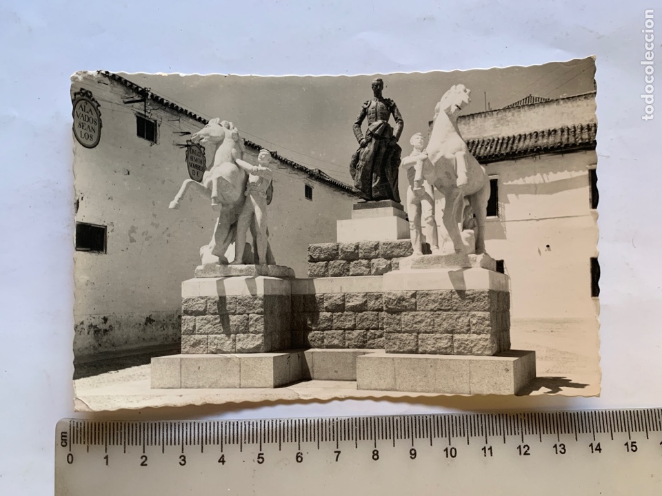 Postales: POSTAL. CORDOBA. MONUMENTO A MANOLETE. EDICIONES ARRIBAS.