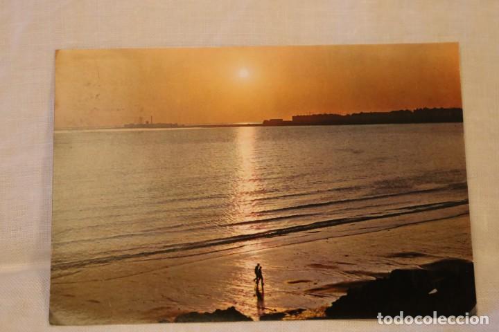 Postales: 46 CADIZ PLAYA SANTA MARIA DEL MAR Y CASTILLO DE SAN SEBASTIAN ED SICILIA ESCRITA