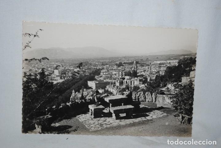 Postales: MALAGA VISTA PARCIAL , DESDE EL MERENDERO .