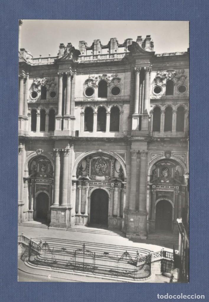 Postales: POSTAL MALAGA: N&ordm; 18. CATEDRAL, PUERTA PRINCIPAL - Ed. DOMINGUEZ (FISA) - SIN CIRCULAR