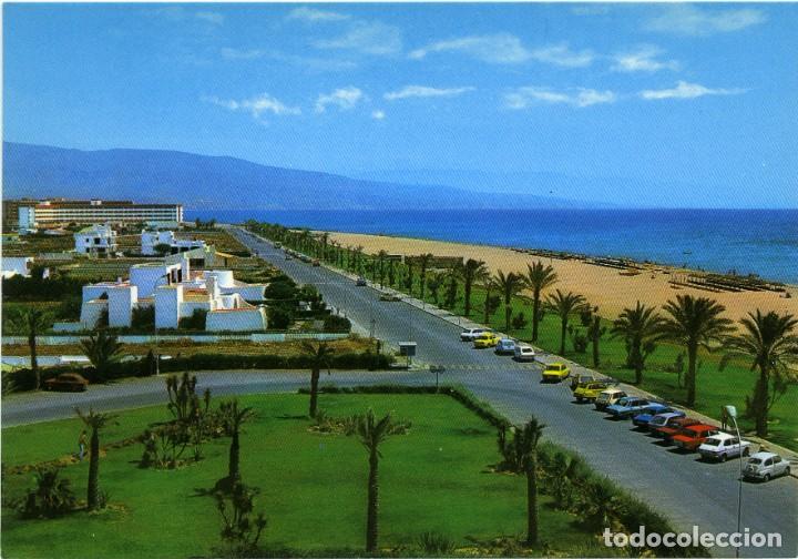 Postales: N&ordm; 31-ROQUETAS DE MAR. Almer&iacute;a. Vista parcial y Playa. Sin circular. EDICIONES ARRIBAS