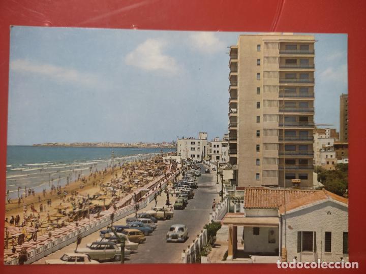 Postales: CADIZ PLAYA VICTORIA ED GARRABELLA 65 SC ANIMADA COCHES CL&Aacute;SICOS