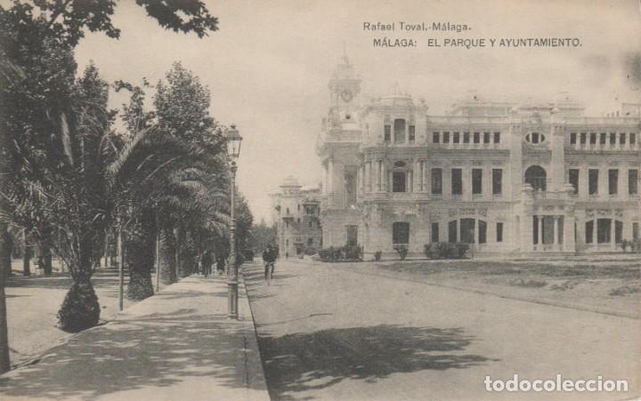 Postales: () MALAGA. EL PARQUE Y AYUNTAMIENTO ... SIN CIRCULAR