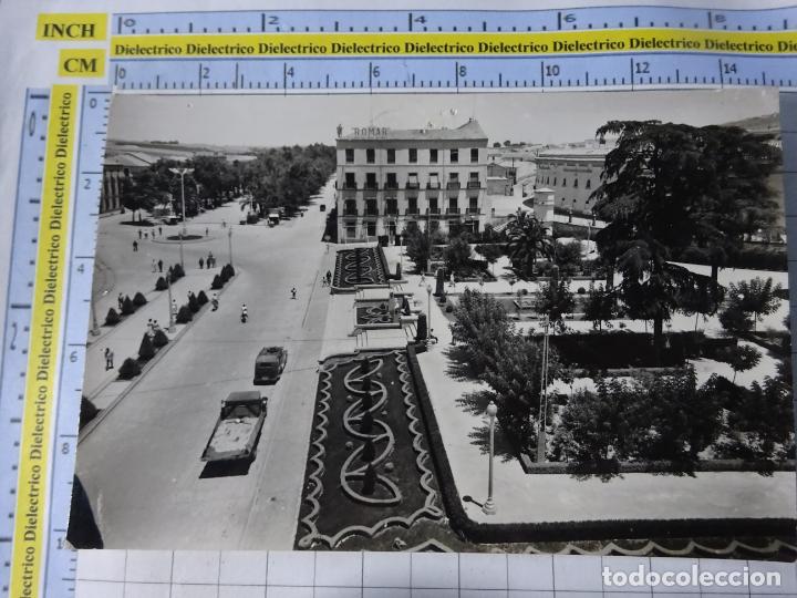 Postales: POSTAL DE JAEN. A&Ntilde;O 1961. LINARES ENTRADA PASEO LINAREJOS Y GLORIETA SANTA MARGARITA. 2913