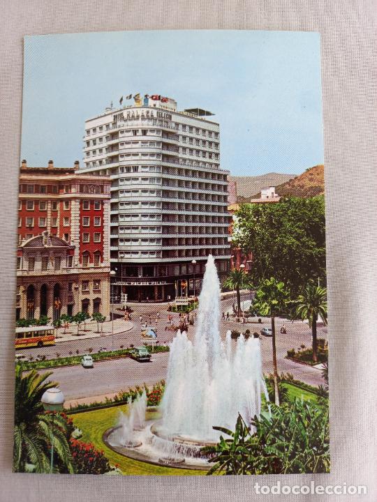 Postales: FUENTE DE LA MARINA Y HOTEL MALAGA PALACIO MALAGA COSTA DEL SOL 1969 42 ED INTER POSTAL SIN CIRCULAR