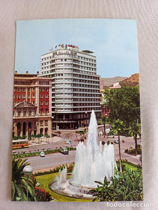 Postales: FUENTE DE LA MARINA Y HOTEL MALAGA PALACIO MALAGA COSTA DEL SOL 1969 42 ED INTER POSTAL SIN CIRCULAR