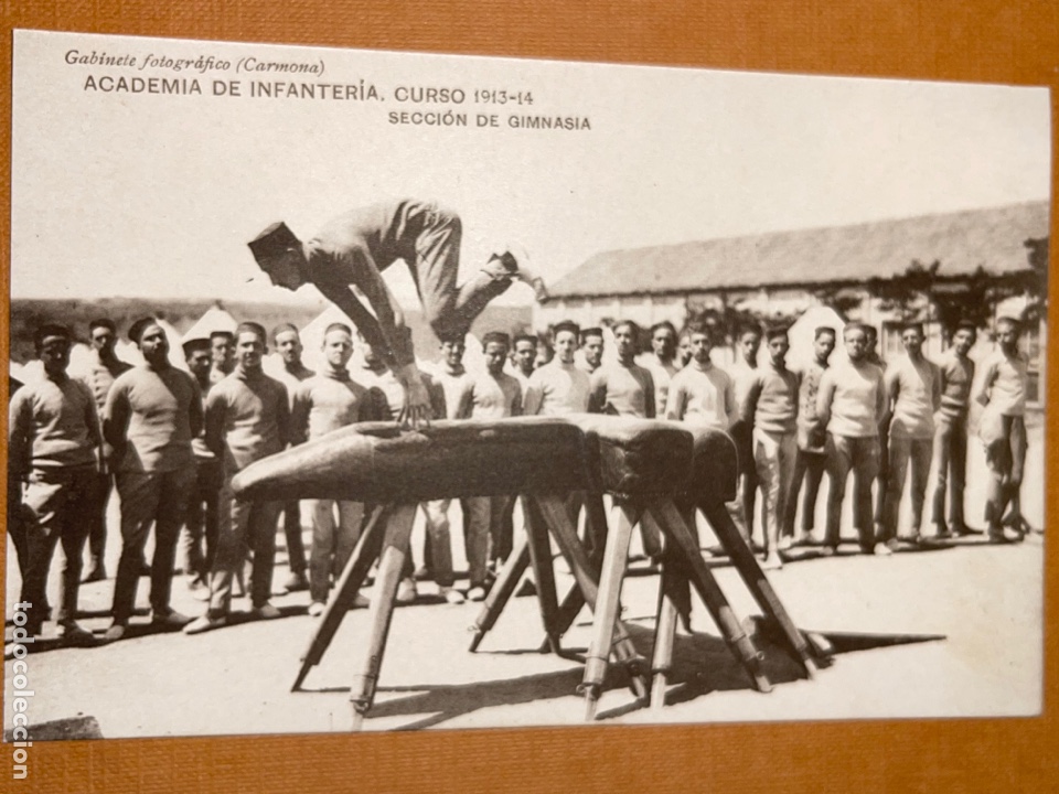 Postkarten: P-769 Antigua postal de academia de infanter&iacute;a, curso 1913-14. Carmona, Andaluc&iacute;a. Secci&oacute;n Gimnasia