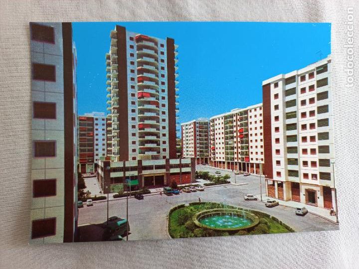 Postales: MALAGA. N&ordm; 115. PLAZA BASCONIA VISTA CROM A&Ntilde;OS 60 POSTAL SIN CIRCULAR