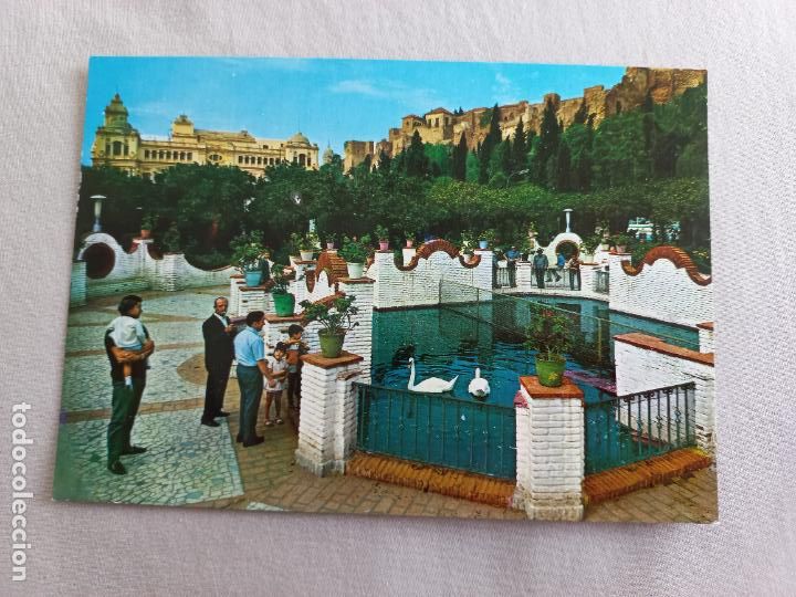 Postales: N&ordm; 31 MALAGA ESTANQUE DEL PARQUE. CISNES. ALCAZABA AYUNTAMIENTO EDICIONES INTER A&Ntilde;OS 60 SIN CIRCULAR