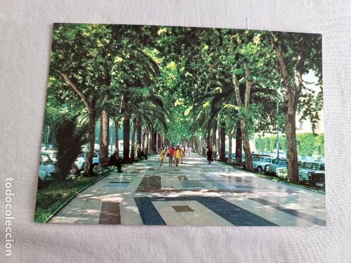Postales: N&ordm; 106 MALAGA PASEO DEL PARQUE. COSTA DEL SOL. EDICIONES VISTA CROM. A&Ntilde;OS 60 SIN CIRCULAR