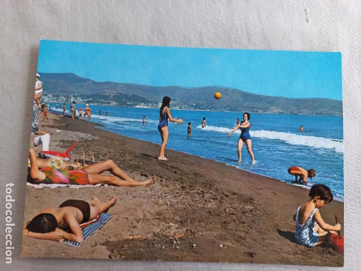 Postales: N&ordm; 35 MALAGA PLAYA DE LA MISERICORDIA. BA&Ntilde;ISTAS. EDICIONES INTER A&Ntilde;OS 60 SIN CIRCULAR