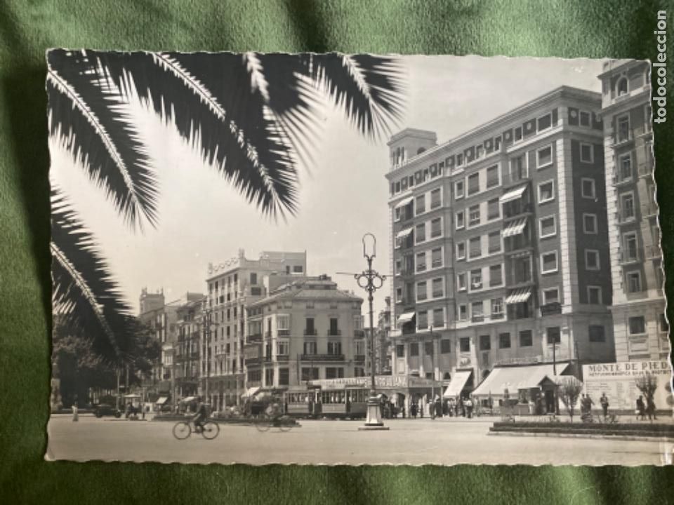 Postales: ANTIGUA POSTAL BLANCO Y NEGRO MALAGA PLAZA GENERAL QUEIPO DE LLANO