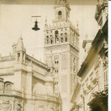 Postales: SEVILLA-CATEDRAL Y TORRE GIRALDA-FOTOGRÁFICA AÑOS 1920- BERGEN MUY RARA. Lote 341670133