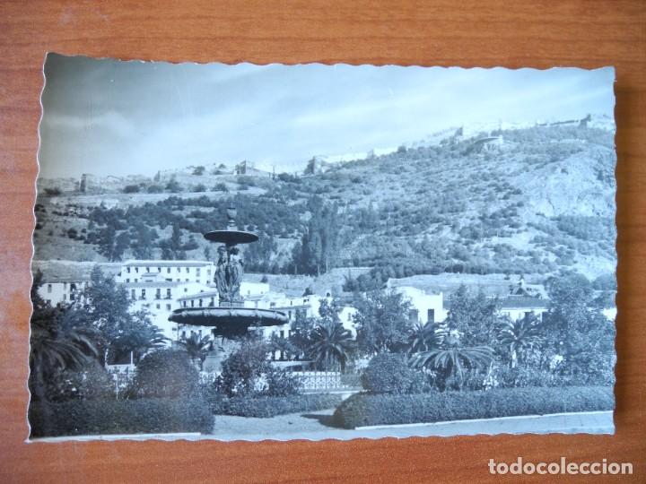 Postcards: M&aacute;laga. Fuente del paseo del Parque. Ed. Garc&iacute;a Garrabella n. 7. Nueva sin circular.