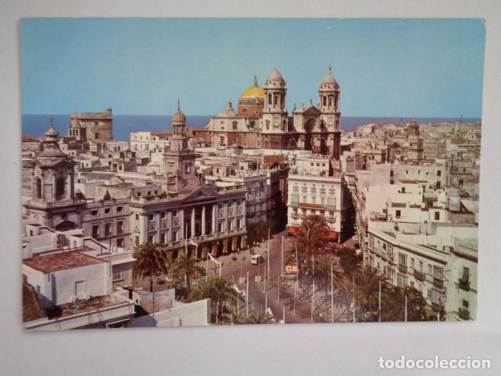 Postales: POSTAL DE CADIZ : PLAYA DE SAN JUAN DE DIOS , AYUNTAMIENTO Y CATEDRAL. A&Ntilde;OS 60