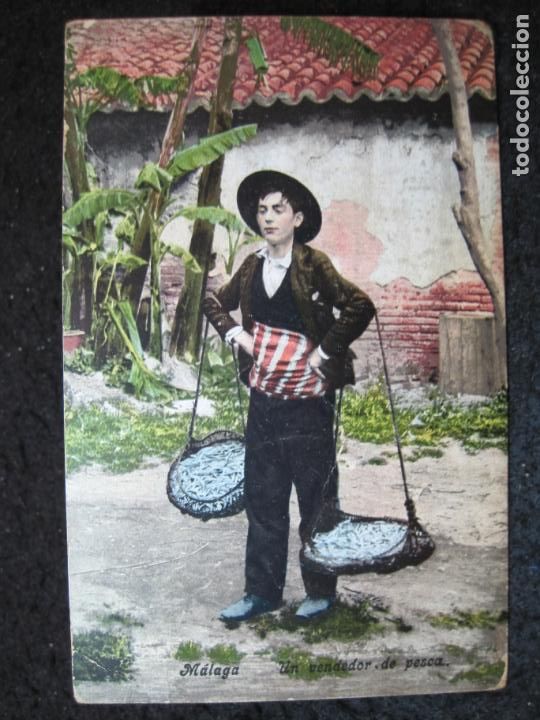 Postales: MALAGA-UN VENDEDOR DE PESCA-POSTAL ANTIGUA-(95.218)