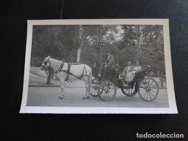 Postales: SEVILLA CARRUAJE EN LOS JARDINES DE MARIA LUISA FOTOGRAFIA TAMA&Ntilde;O POSTAL
