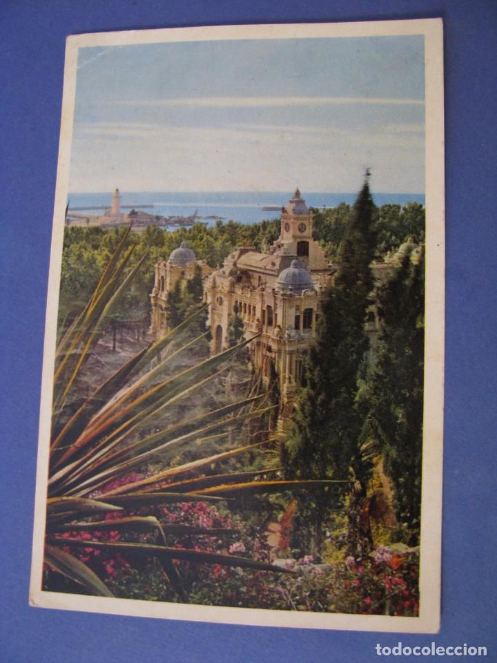 Postales: POSTAL DE MALAGA. VISTA ARTISTICA DEL AYUNTAMIENTO. DOMINGUEZ. CIRCULADA. 1956.