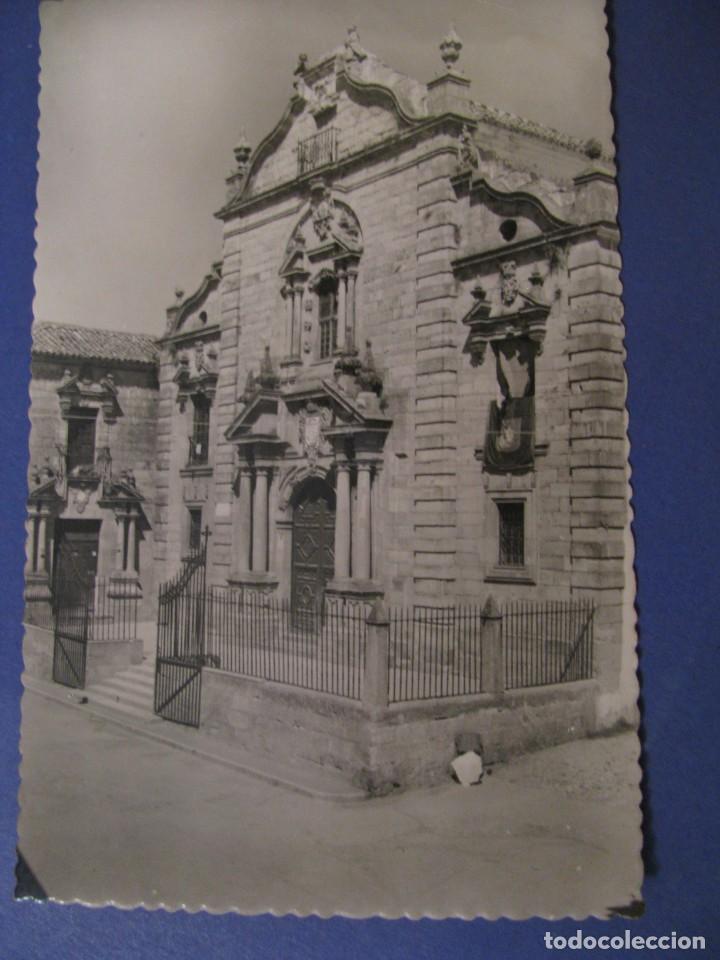 Postales: POSTAL FOTOGR&Aacute;FICA DE RONDA. ATRIO DE LOS DESCALZOS. GARCIA GARRABELLA. CIRCULADA. 1955.