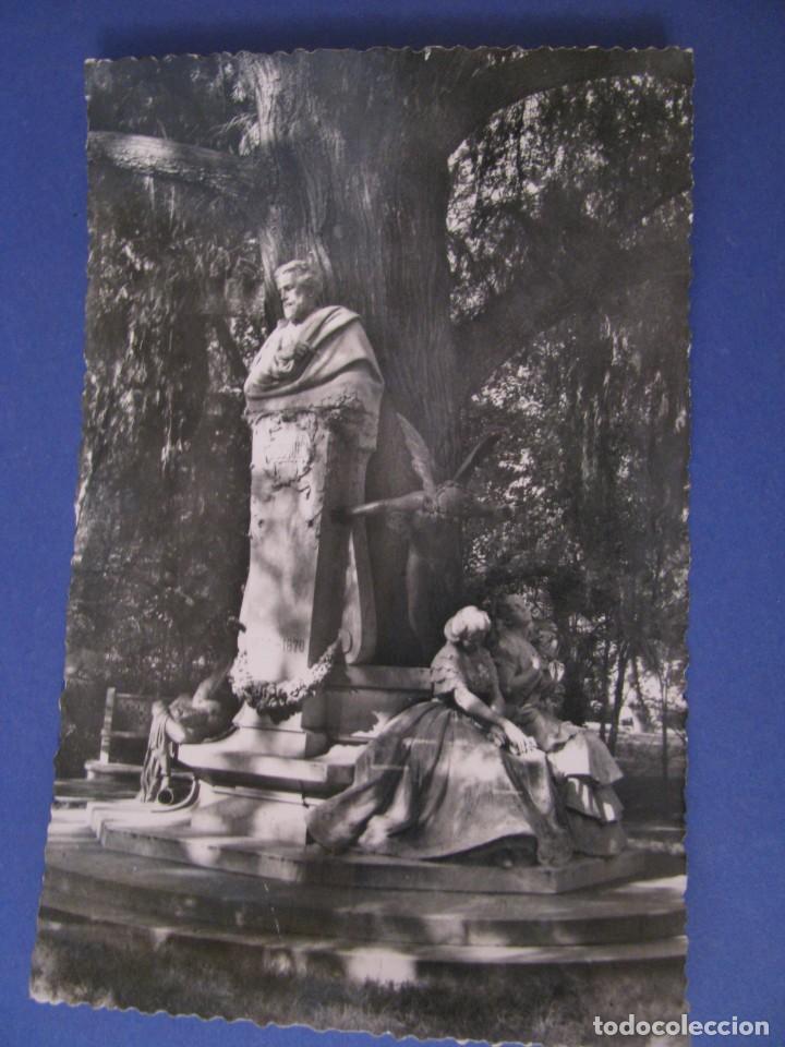 Postales: POSTAL FOTOGR&Aacute;FICA DE SEVILLA. PARQUE DE MARIA LUISA. MONUMENTO A BECQUER. HELIOTIPIA ARTISITICA.