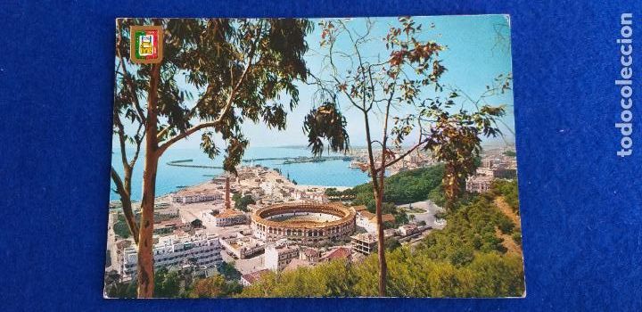 Postales: Postal de Malaga. # 17. Plaza de Toros y puerto. Sin circular